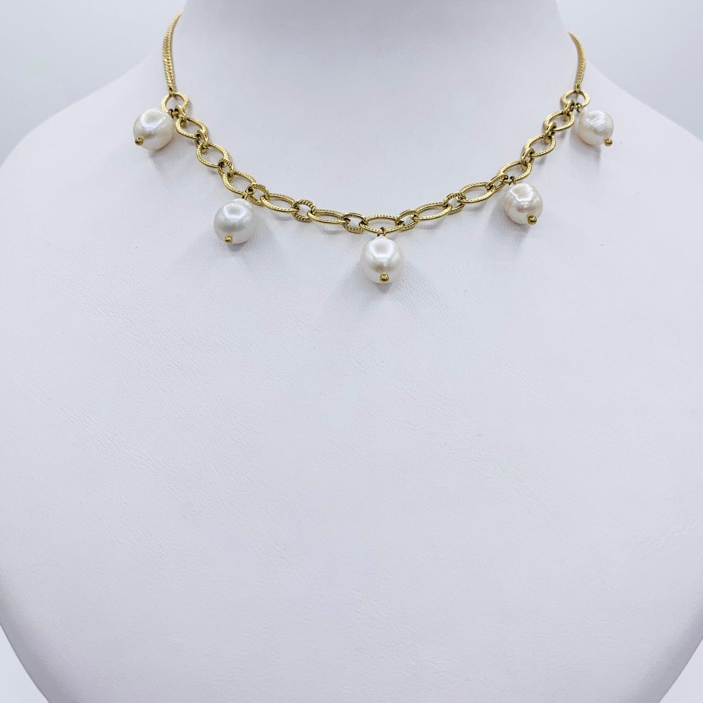 Natural Pearl Choker Necklace on Mixed Chain