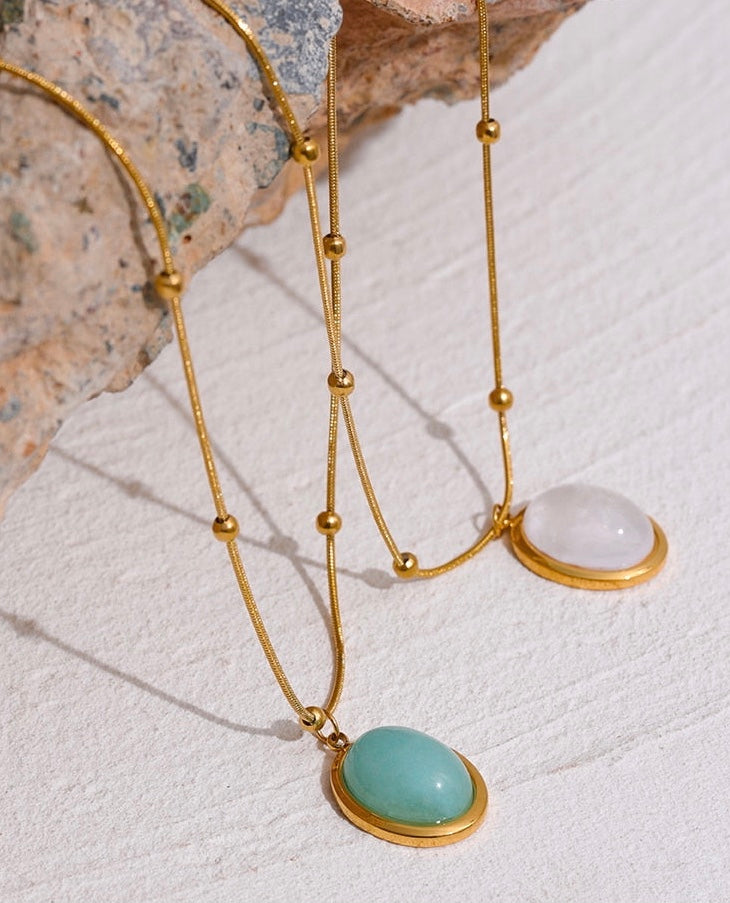 White Oval Pendant Necklace in Gold